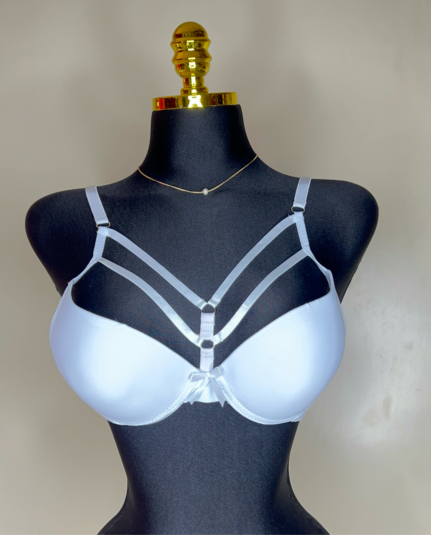 SOUTIEN SEXY CROISE – ALLURE AUDACIEUSE ET CONFORT ABSOLU
