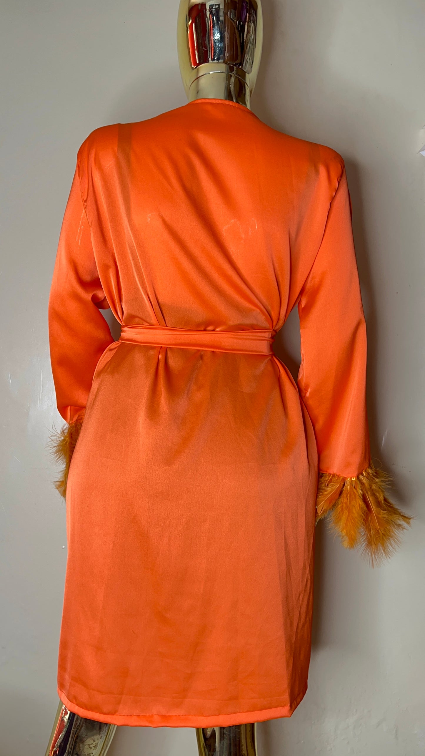 Kimono Orange – Élégance et Séduction