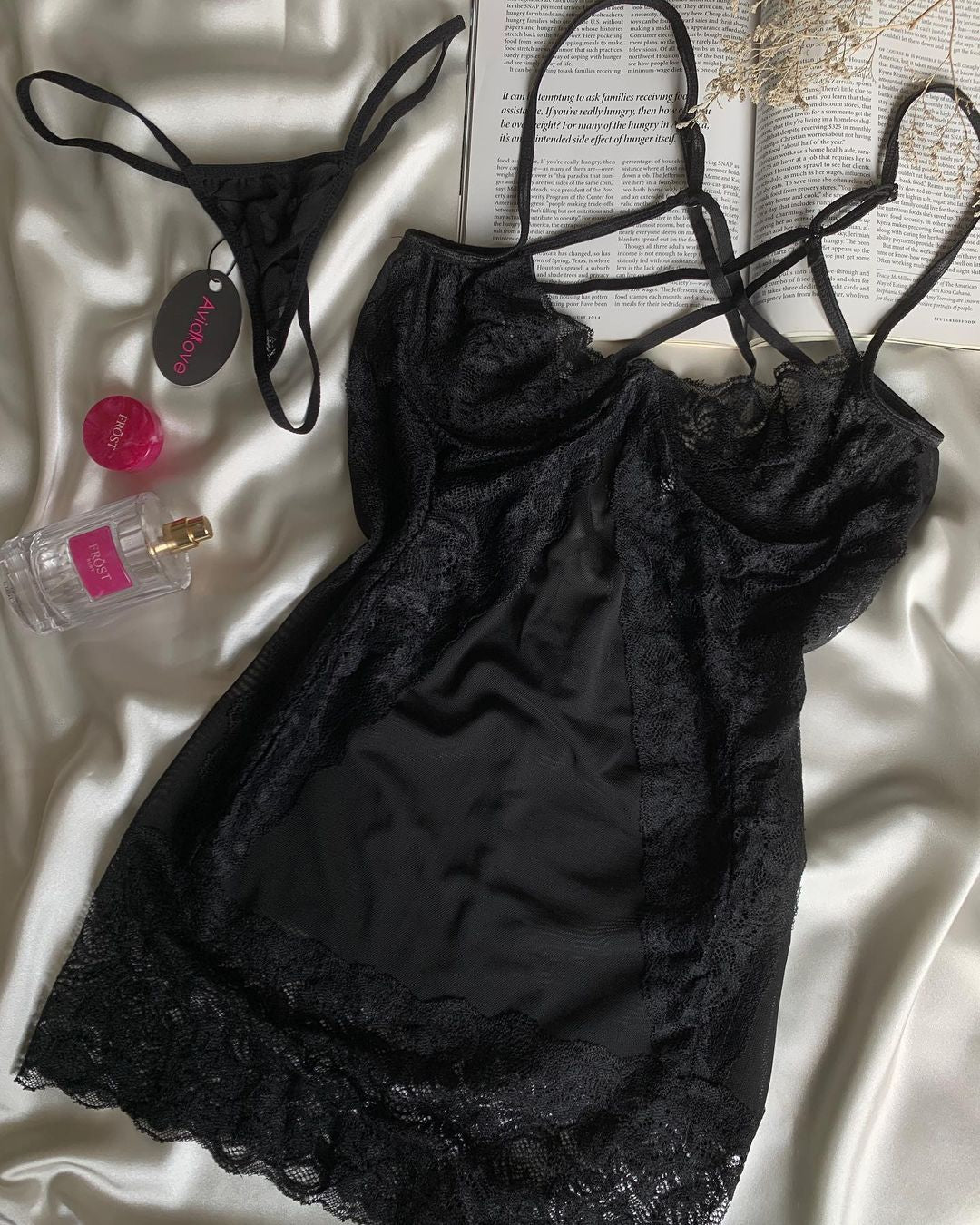 ROBE LINGERIE SEXY NOIRE avec String Assorti réf: hasna