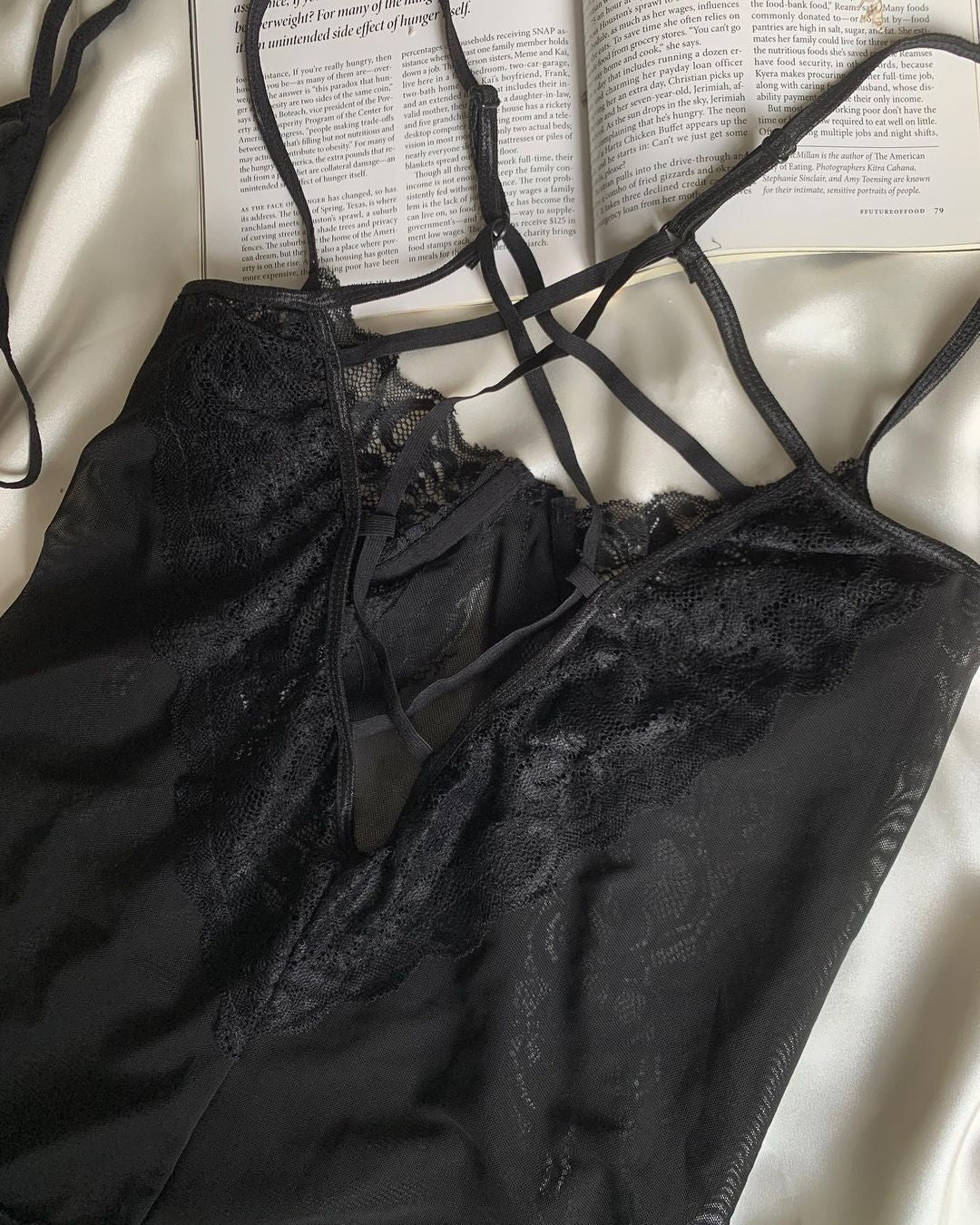 ROBE LINGERIE SEXY NOIRE avec String Assorti réf: hasna